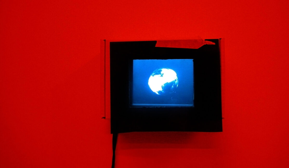 Untitled, media installation, 3d animated loops, video art, science fiction art, videoloops, 2005, alexandra crouwers, netwerk, aalst, digitale kunst nederland, belgie